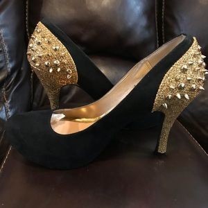 Gold Studded Heel Suede Pump!!